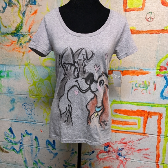 Lady and the Tramp Graphic Scoop Neck T-shirt; Disney; Size XS-S - Picture 2 of 8
